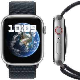Det nye CO₂-neutrale Apple Watch vist forfra og fra siden.
