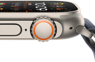 Apple Watch Ultra 2 vises med en robust urkasse i titanium, flad skærm, Digital Crown og sideknap