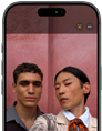 iPhone 17 Pro-skærm viser I fokus-funktion til billeder, og hvordan man tager en selfie af en gruppe personer med ansigterne fremhævet