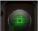 Apple Watch Series 12 vist bagfra, urkasse i aluminium i farven mørk bronze, flere runde sensorer med glødende grønne LED-lamper, Digital Crown i venstre side, Sportsrem i olivengrøn