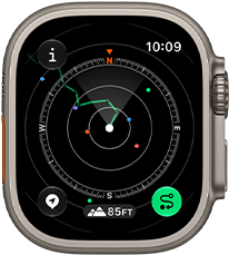 Apple Watch Ultra 4 med urkasse i titanium i farven naturlig, Find tilbage-funktionen viser en rute med kompasvejledning, Digital Crown og hævet sideknap i højre side
